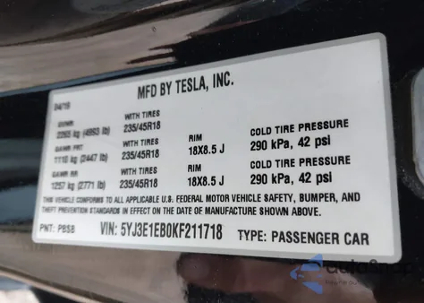 2019 Tesla Model 3 Long Range/Performance z USA, uszkodzony, nr VIN 5YJ3E1EB0KF211718